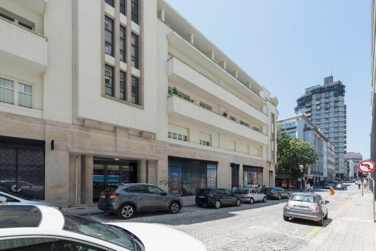 Emporium Deluxe 3Br Apartment W/ Private Parking By Lovelystay Porto Exterior foto